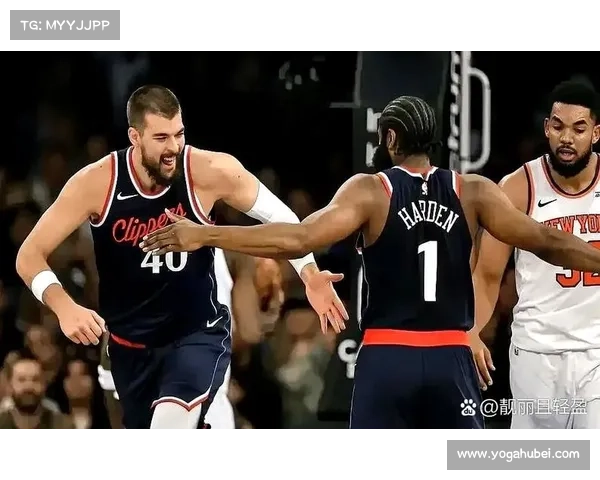 NBA热门战报:快船132:119横扫骑士,全场球迷疯狂欢呼! NBA热门战报:快船132:119横扫骑士,全场球迷疯狂欢呼!